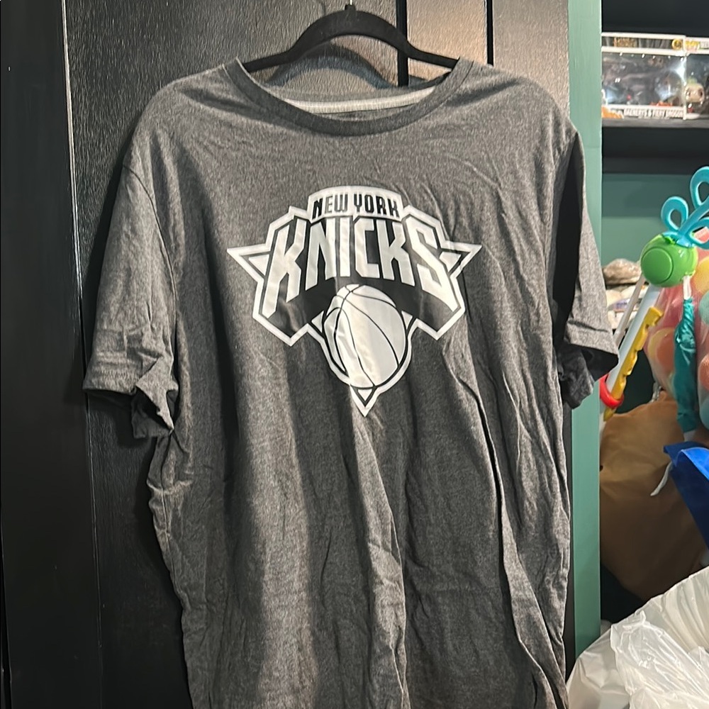 NBA New York Knicks Gray Short Sleeve Tee